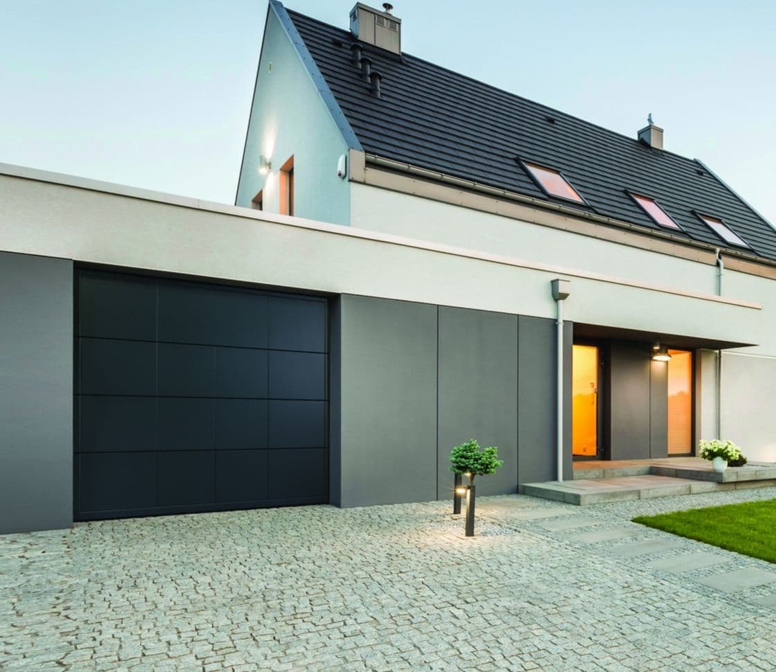 Секционные ворота для гаража